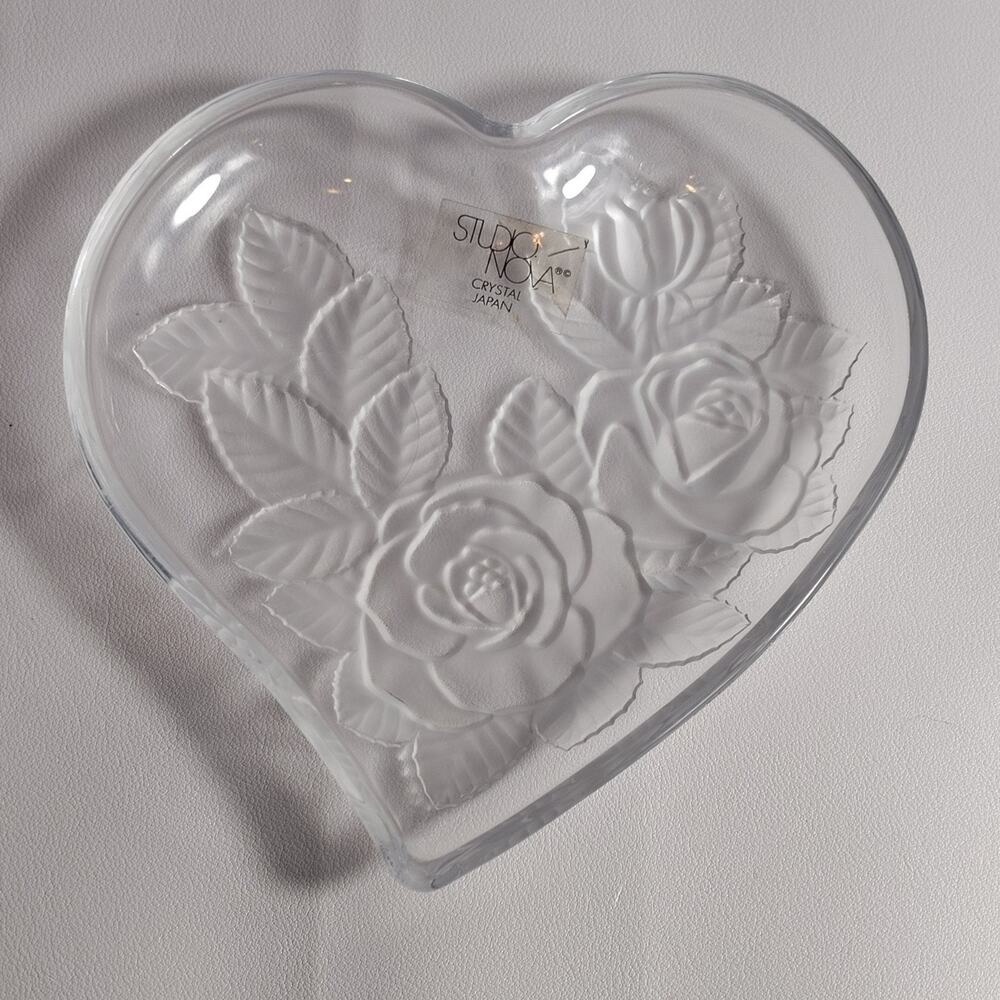 Studio Nova Winter Rose Heart Shaped Trinket Dish Crystal Frosted 1990s Japan